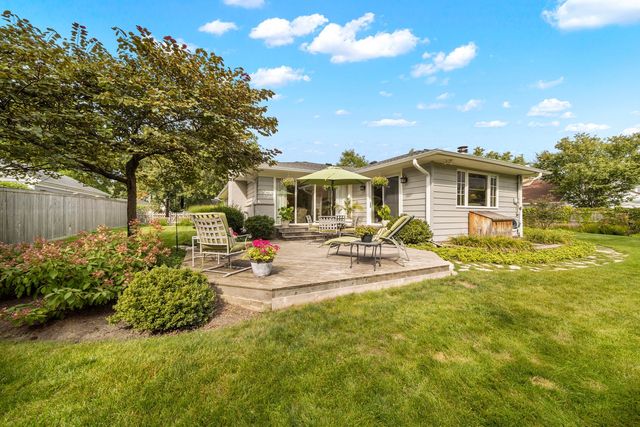 275 Ingram Street, Northfield, IL 60093