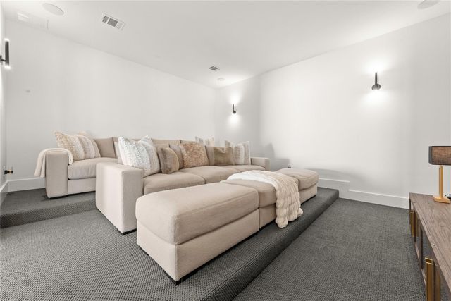 112 Bentwood Meadow Lane, Montgomery, TX 77356