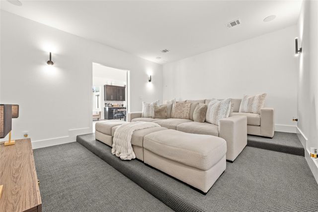 112 Bentwood Meadow Lane, Montgomery, TX 77356