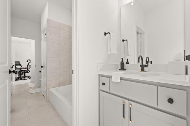 112 Bentwood Meadow Lane, Montgomery, TX 77356