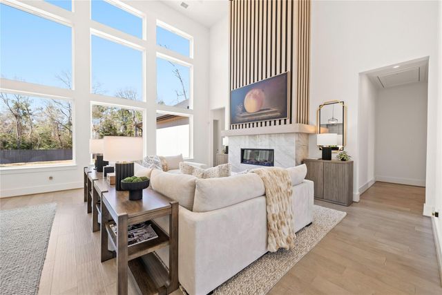 112 Bentwood Meadow Lane, Montgomery, TX 77356