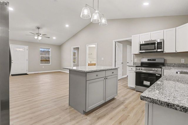 28430 Hide A Way Hills Road, Sugar Grove, OH 43155