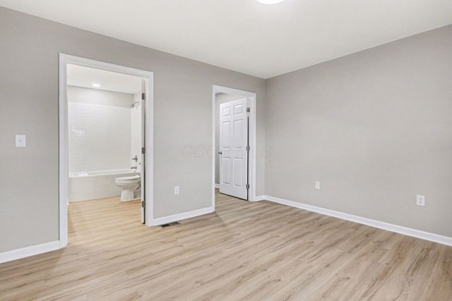 28430 Hide A Way Hills Road, Sugar Grove, OH 43155