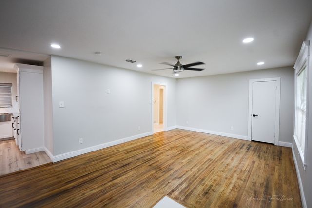 722 E Strong Parkway, Grand Prairie, TX 75050