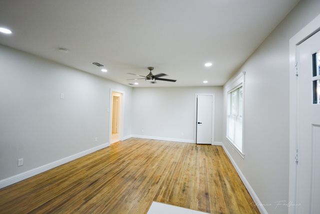 722 E Strong Parkway, Grand Prairie, TX 75050