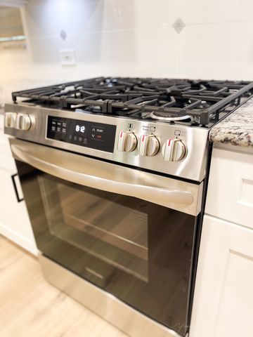 722 E Strong Parkway, Grand Prairie, TX 75050