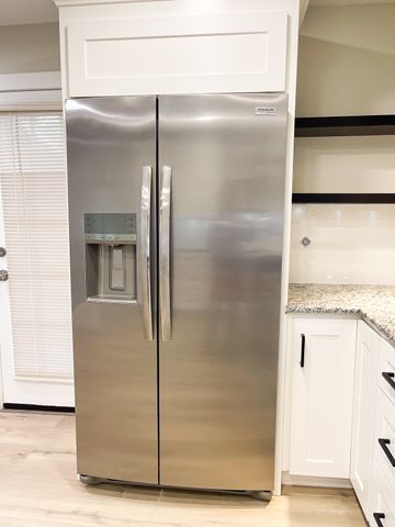 722 E Strong Parkway, Grand Prairie, TX 75050