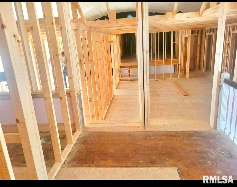 Image 22 of property listing at 421 E BROADWAY, Centralia, IL 62801