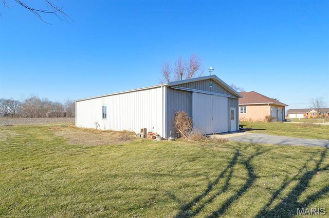 13790 State Route 143, Pocahontas, IL 62275
