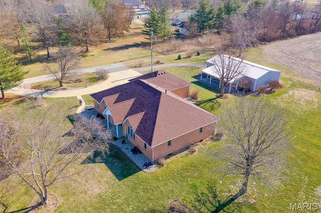 13790 State Route 143, Pocahontas, IL 62275