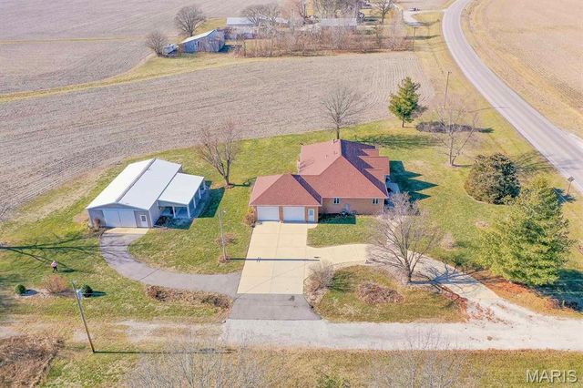 13790 State Route 143, Pocahontas, IL 62275