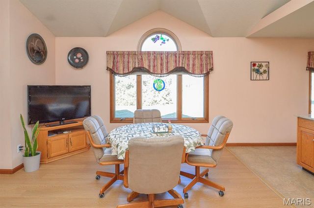 13790 State Route 143, Pocahontas, IL 62275