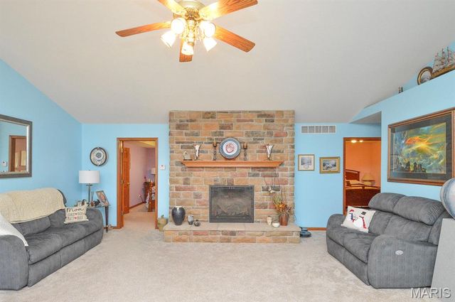 13790 State Route 143, Pocahontas, IL 62275