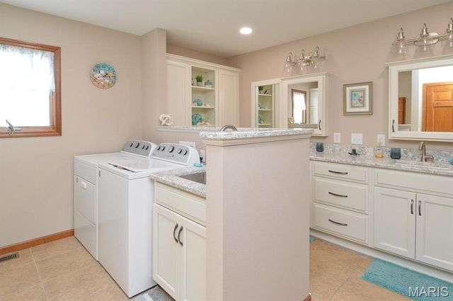 13790 State Route 143, Pocahontas, IL 62275