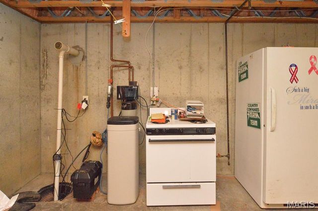 13790 State Route 143, Pocahontas, IL 62275