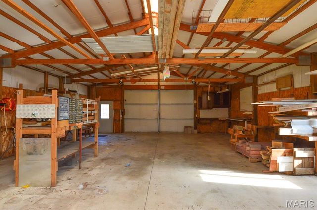 13790 State Route 143, Pocahontas, IL 62275