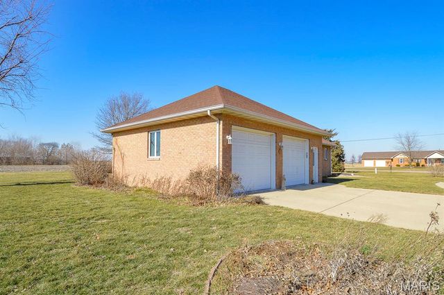 13790 State Route 143, Pocahontas, IL 62275