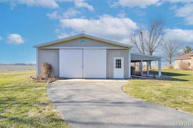 13790 State Route 143, Pocahontas, IL 62275