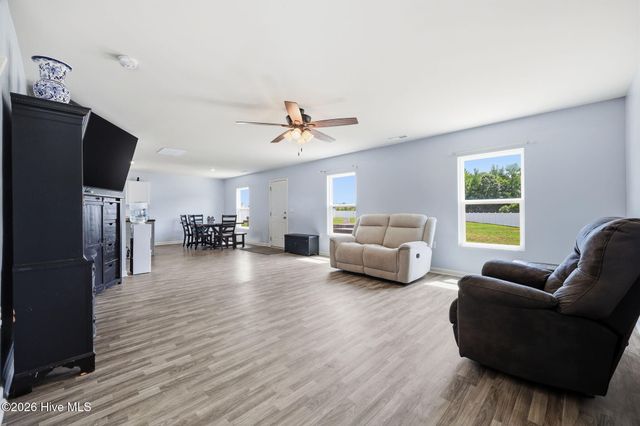 881 Ashbury Lane, Ayden, NC 28513