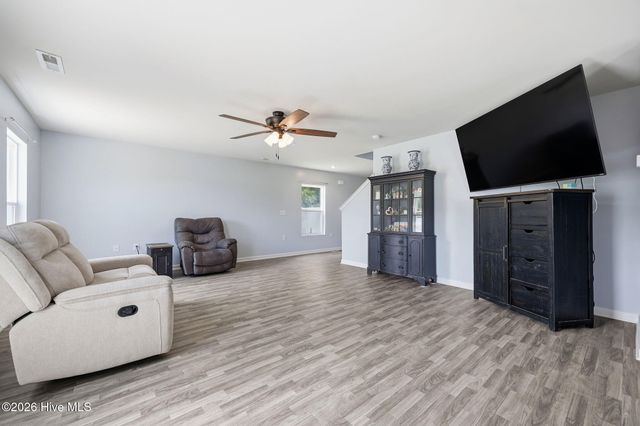 881 Ashbury Lane, Ayden, NC 28513