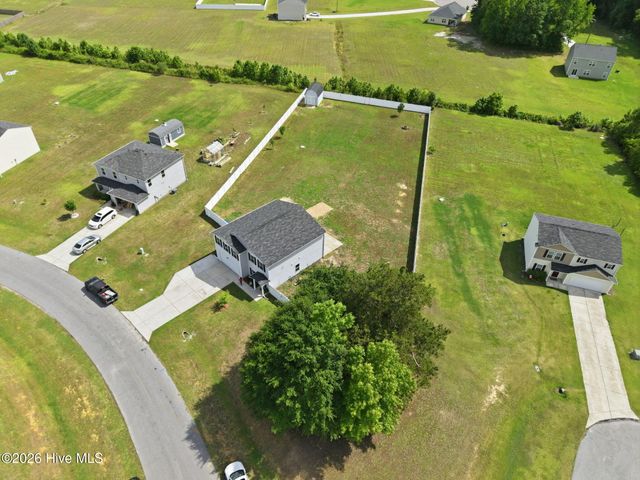 881 Ashbury Lane, Ayden, NC 28513