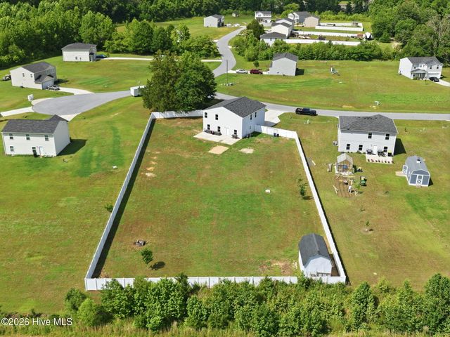 881 Ashbury Lane, Ayden, NC 28513