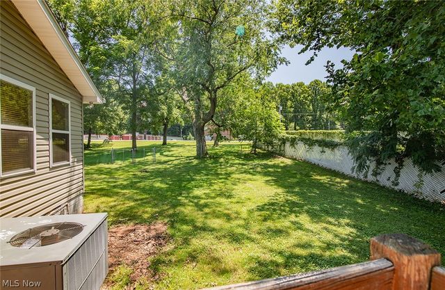 318 Greenwood Drive, Williamstown, WV 26187