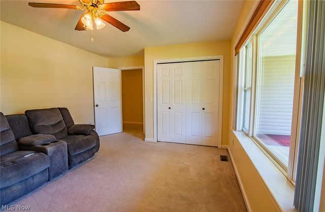 318 Greenwood Drive, Williamstown, WV 26187