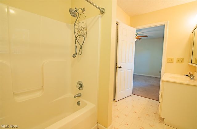 318 Greenwood Drive, Williamstown, WV 26187