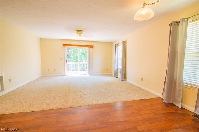 318 Greenwood Drive, Williamstown, WV 26187