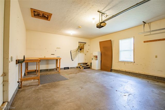 318 Greenwood Drive, Williamstown, WV 26187