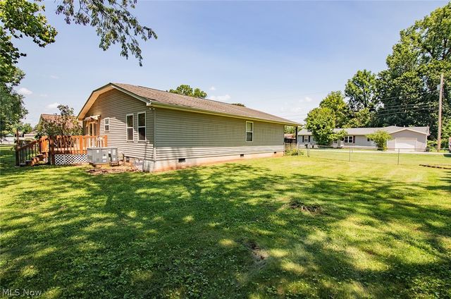 318 Greenwood Drive, Williamstown, WV 26187