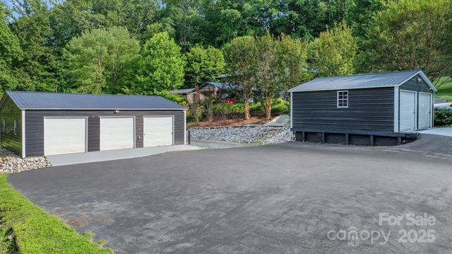 61 Honeycutt Lane, Nebo, NC 28761