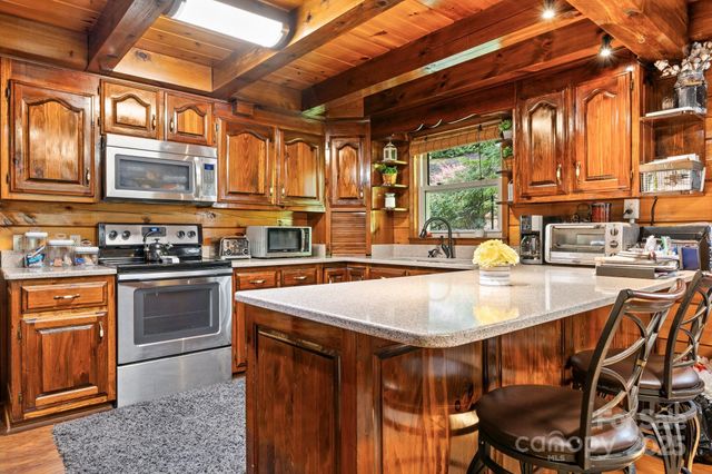 61 Honeycutt Lane, Nebo, NC 28761