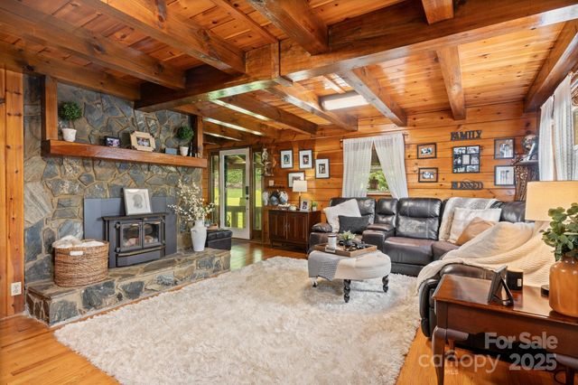 61 Honeycutt Lane, Nebo, NC 28761