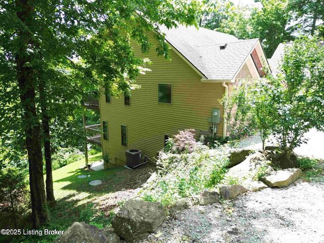 525 N Riverbend Rd, Leitchfield, KY 42754