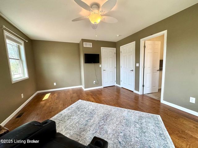 525 N Riverbend Rd, Leitchfield, KY 42754