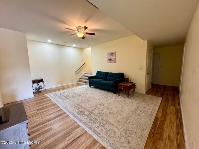 525 N Riverbend Rd, Leitchfield, KY 42754