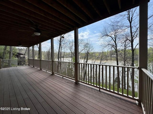 525 N Riverbend Rd, Leitchfield, KY 42754