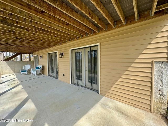 525 N Riverbend Rd, Leitchfield, KY 42754