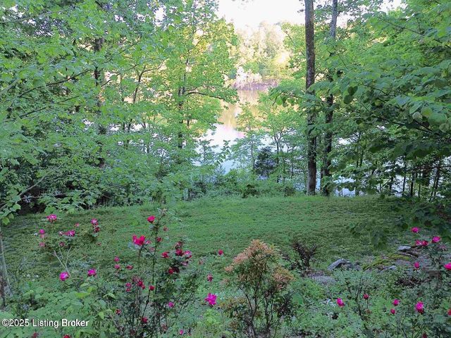 525 N Riverbend Rd, Leitchfield, KY 42754