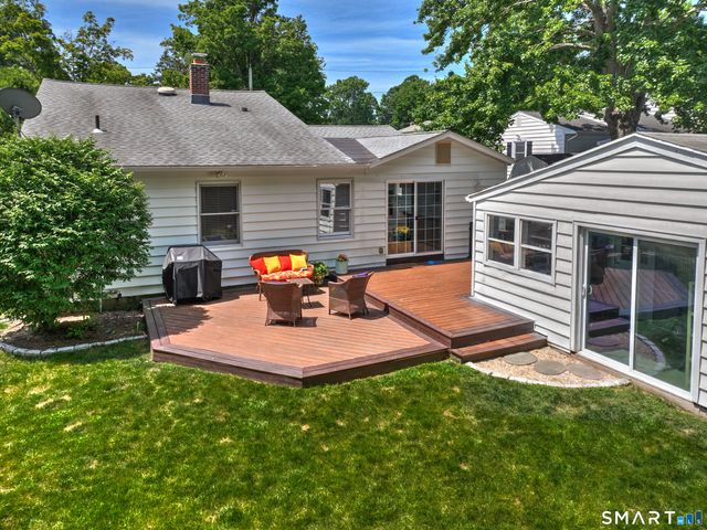 98 Youngstown Road, Fairfield, CT 06824