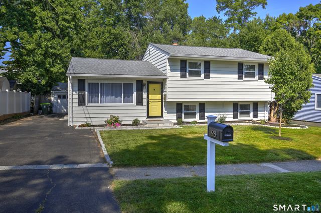 98 Youngstown Road, Fairfield, CT 06824