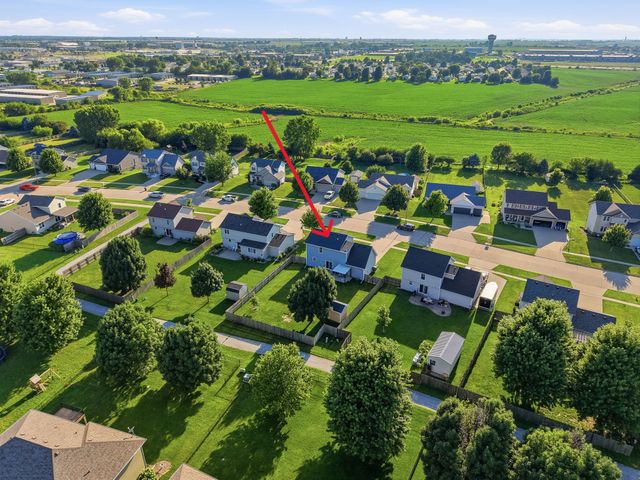 5921 NW 106th Street, Johnston, IA 50131
