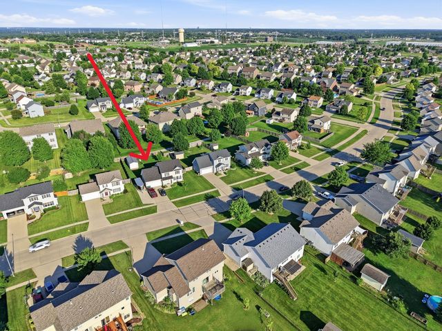 5921 NW 106th Street, Johnston, IA 50131