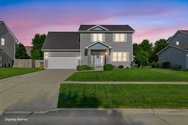 5921 NW 106th Street, Johnston, IA 50131