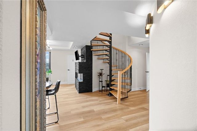 700 E 8th Street PH6, Kansas City, MO 64106