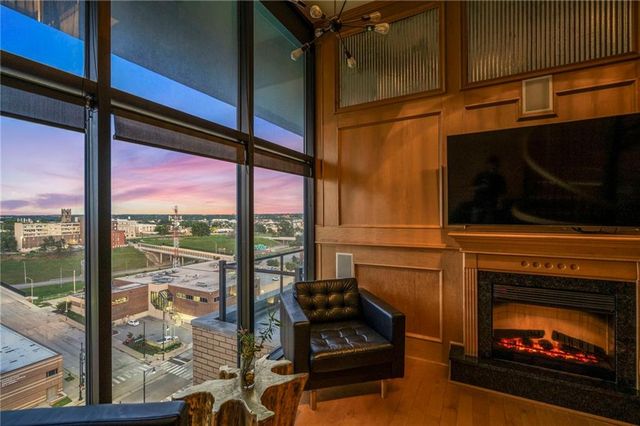 700 E 8th Street PH6, Kansas City, MO 64106