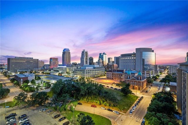 700 E 8th Street PH6, Kansas City, MO 64106