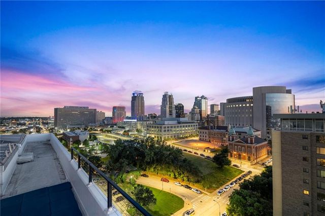 700 E 8th Street PH6, Kansas City, MO 64106